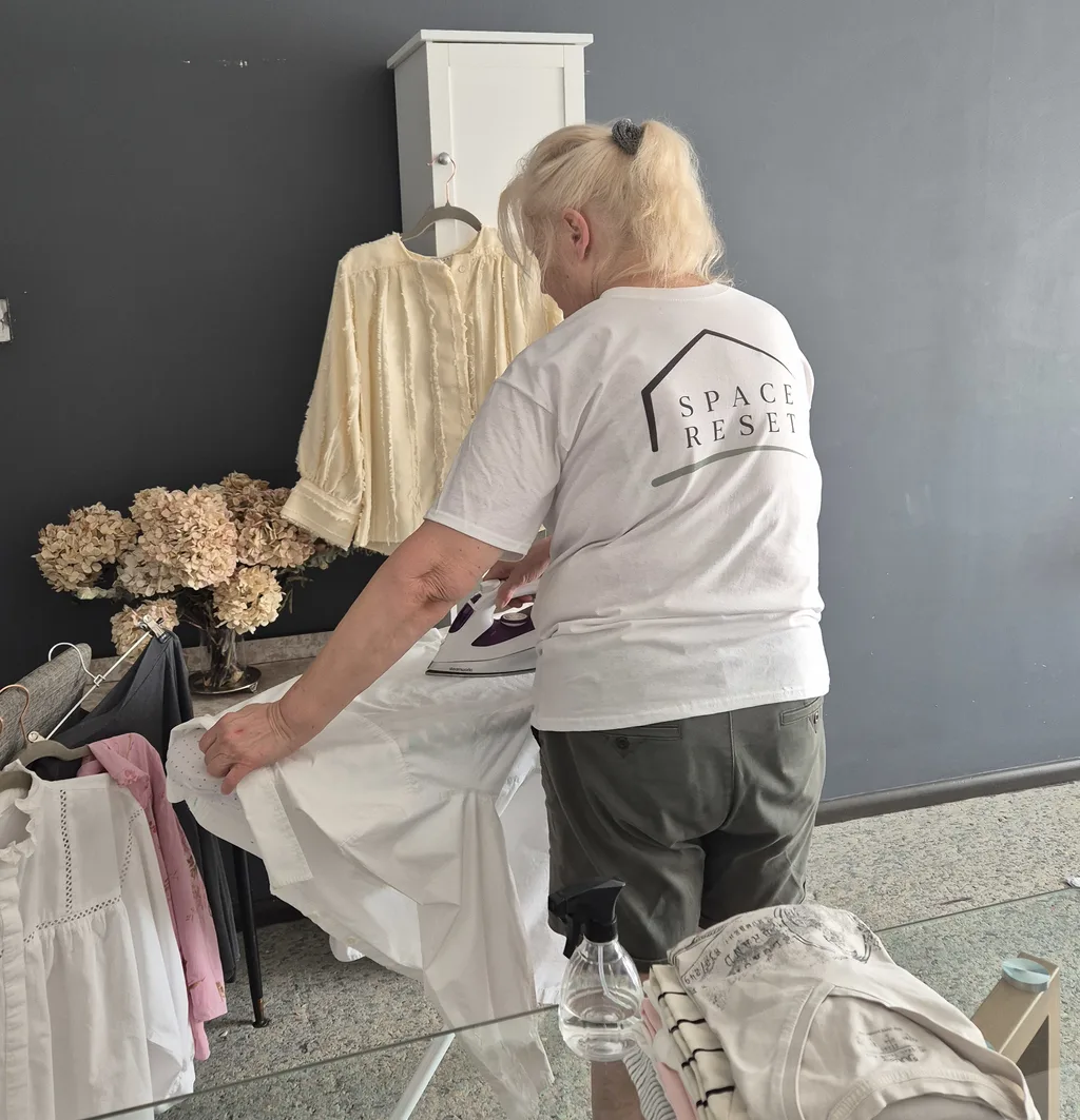 Laundry service carried out by the Space Reset team